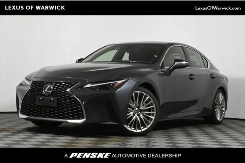 2022 Lexus IS AWD 300 photo 1