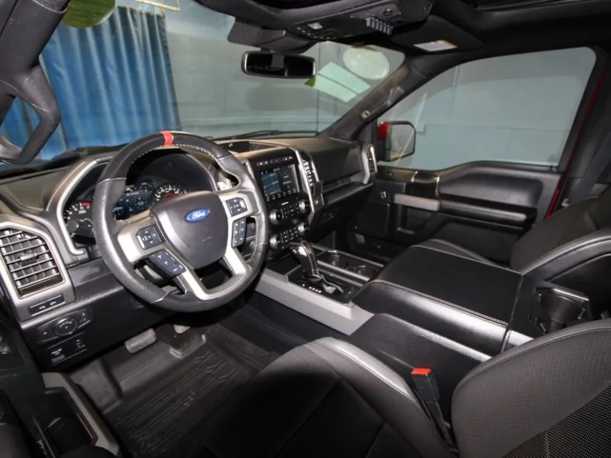 2019 Ford F-150 Raptor photo 2