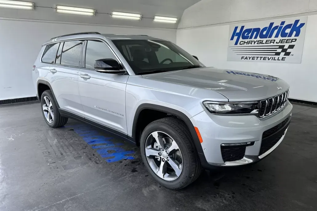 2025 Jeep Grand Cherokee Limited photo 1