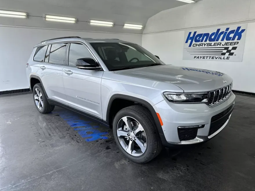 2025 Jeep Grand Cherokee Limited photo 1