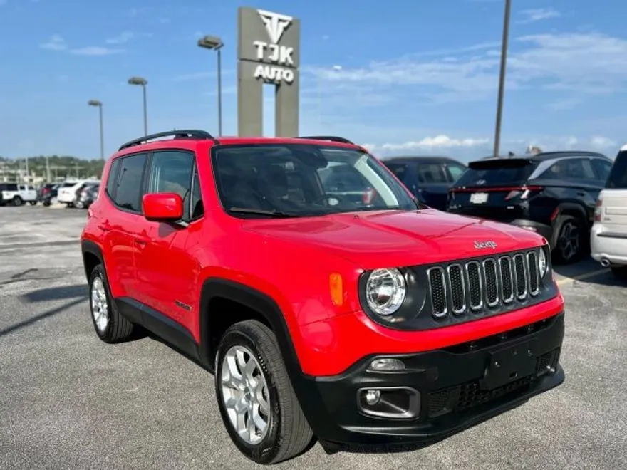 2018 Jeep Renegade Latitude Sport photo 1