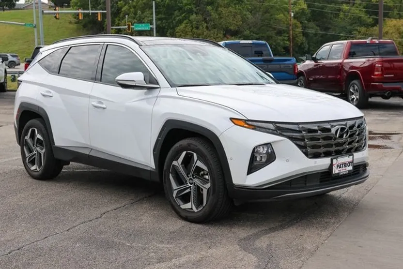 2024 Hyundai Tucson Limited photo 1