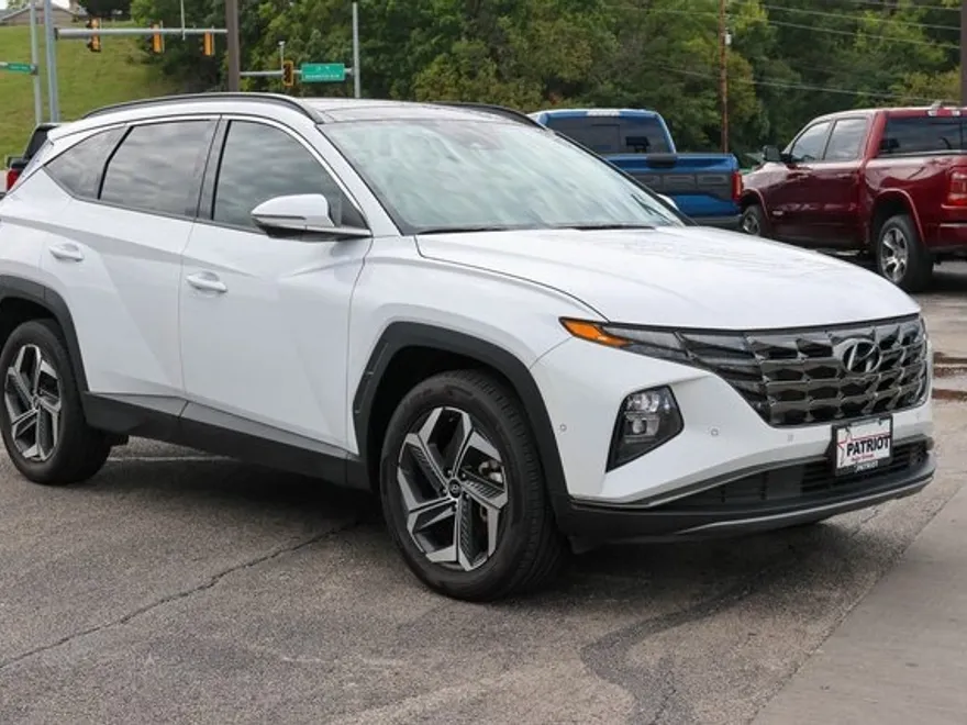 2024 Hyundai Tucson Limited photo 1