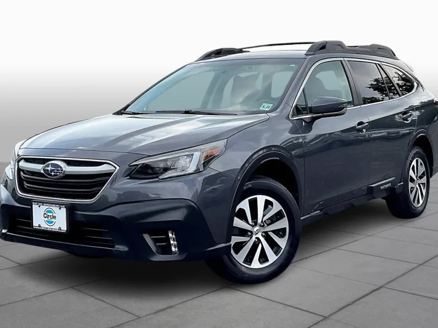 2020 Subaru Outback Premium photo 1