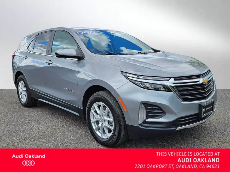 2023 Chevrolet Equinox LT photo 1