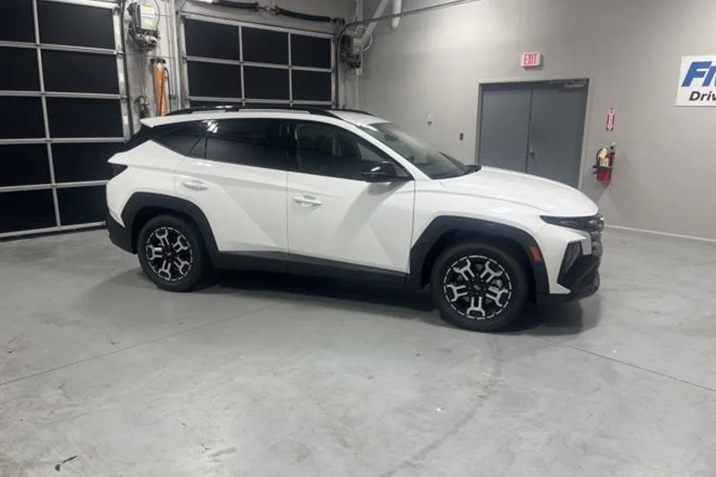 2025 Hyundai Tucson XRT photo 1