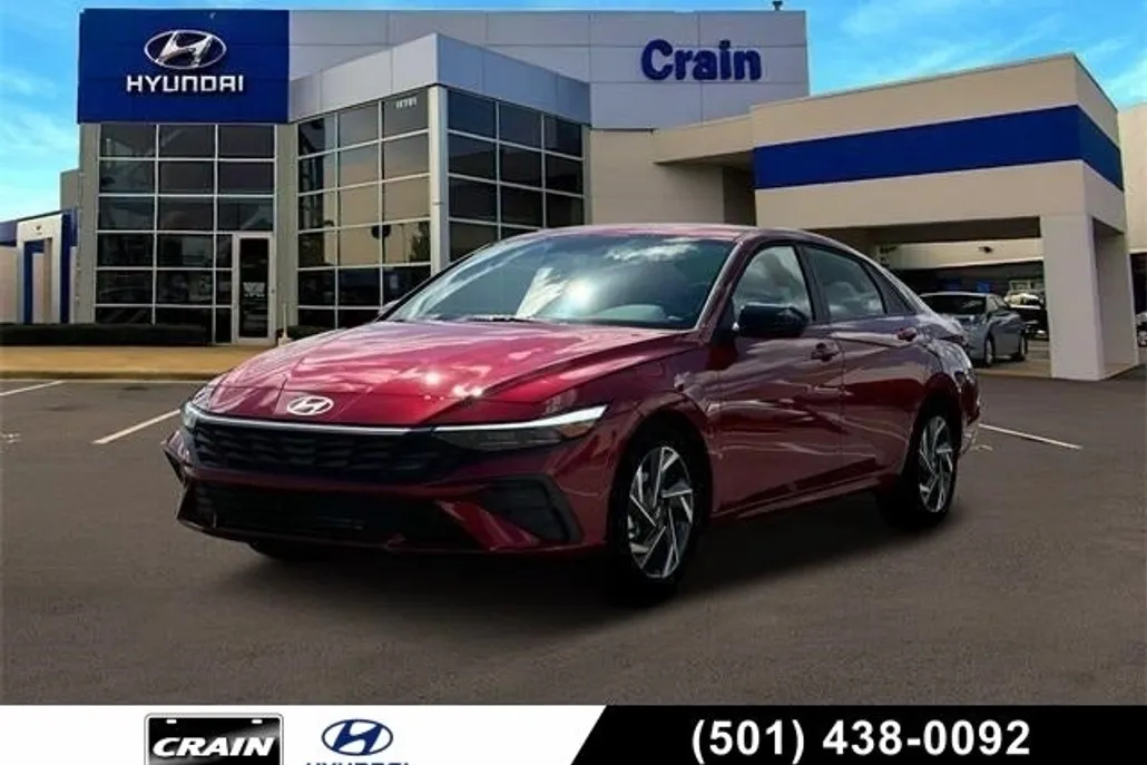 2025 Hyundai Elantra SEL Sport photo 1