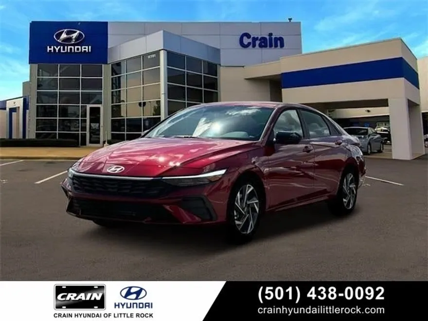 2025 Hyundai Elantra SEL Sport photo 1