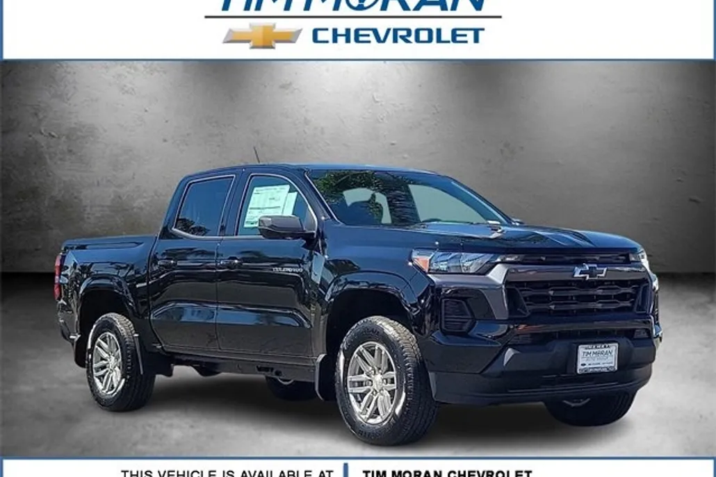 2026 Chevrolet Colorado LT photo 1