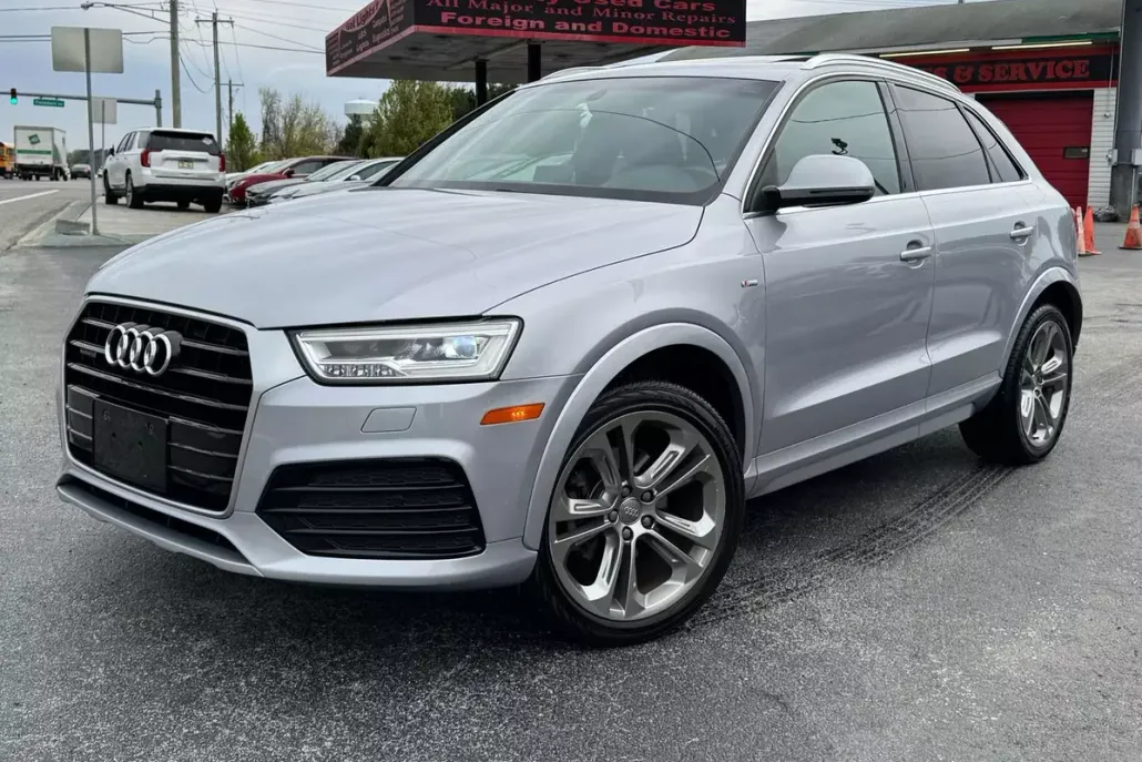 2016 Audi Q3 Prestige photo 1