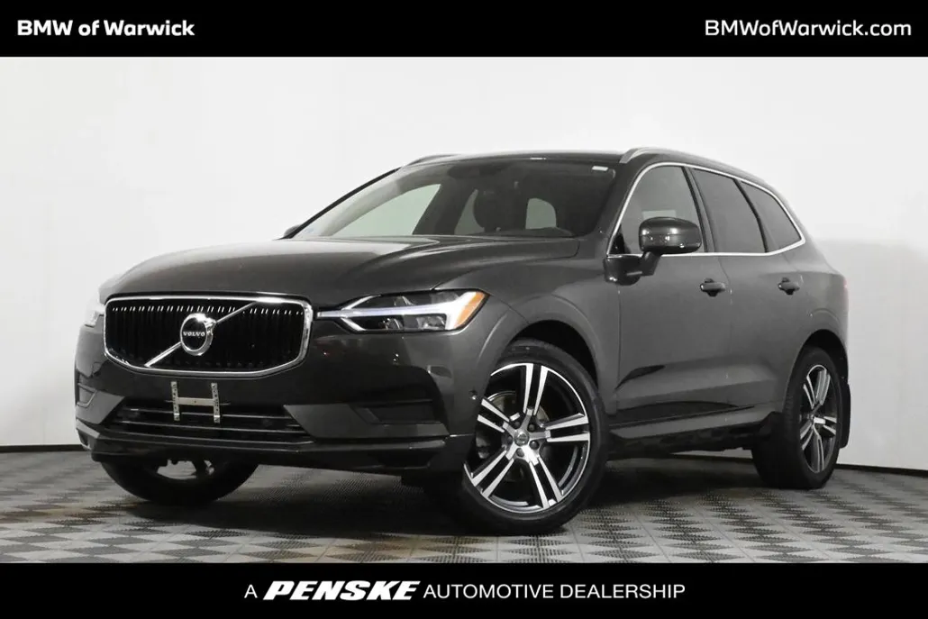 2018 Volvo XC60 T5 Momentum photo 1