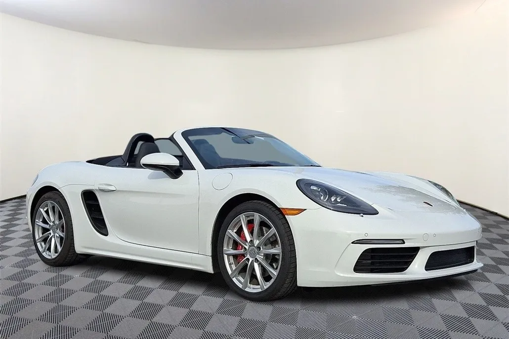 2024 Porsche Boxster S photo 1