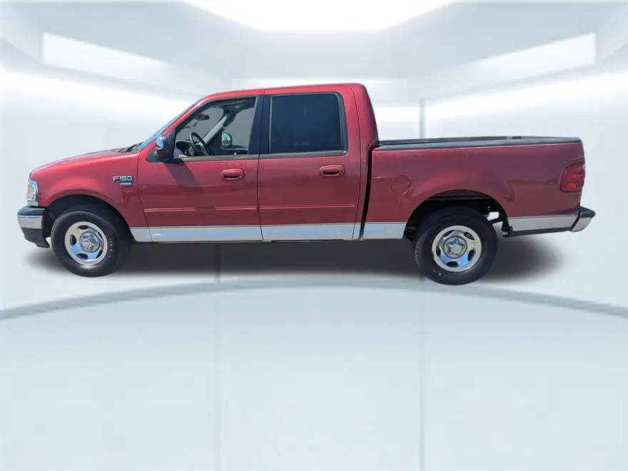 2002 Ford F-150 XLT photo 1