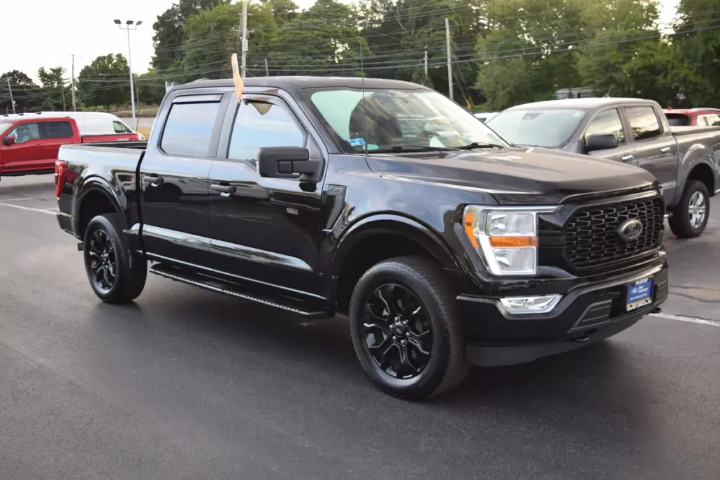 2022 Ford F-150 XL photo 1