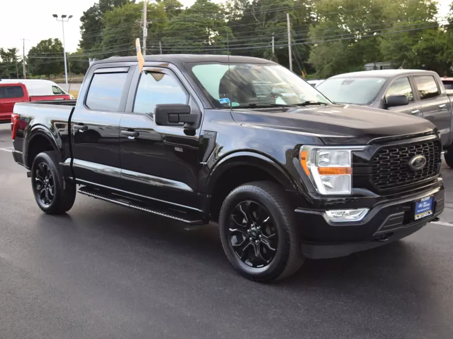 2022 Ford F-150 XL photo 1