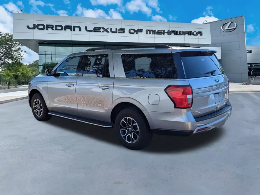 2023 Ford Expedition MAX XLT photo 1