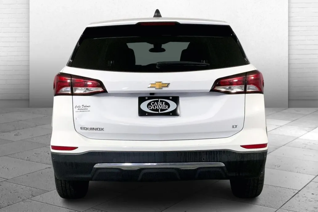 2022 Chevrolet Equinox LT photo 1