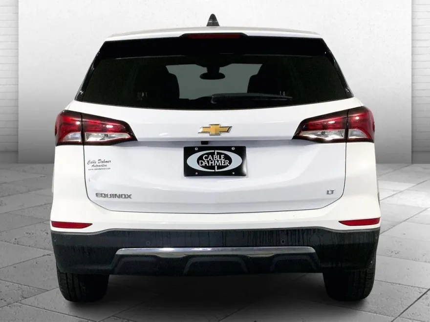2022 Chevrolet Equinox LT photo 1