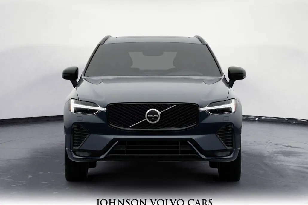 2026 Volvo XC60 B5 Plus photo 1