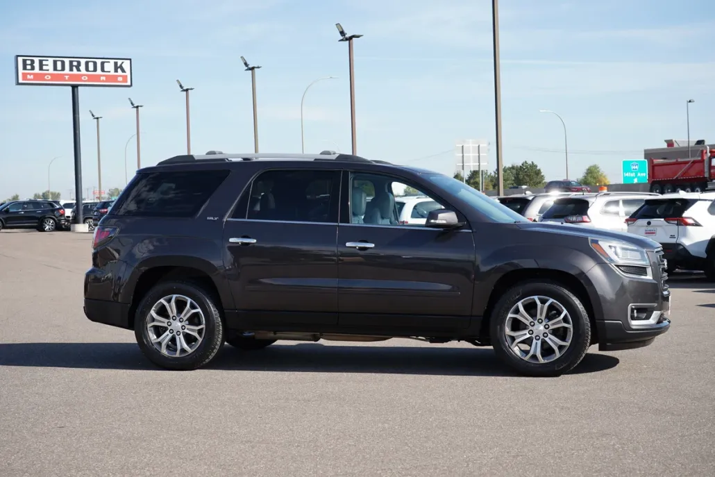 2016 Gmc Acadia SLT photo 1