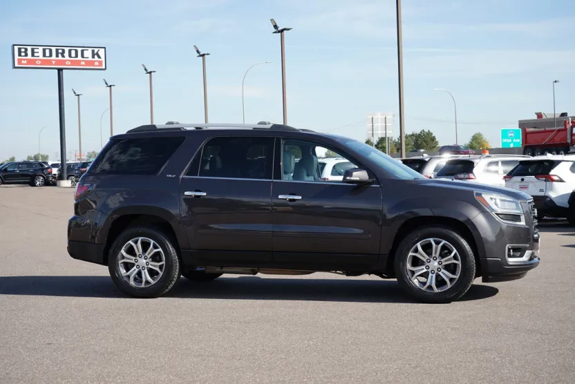2016 Gmc Acadia SLT photo 1