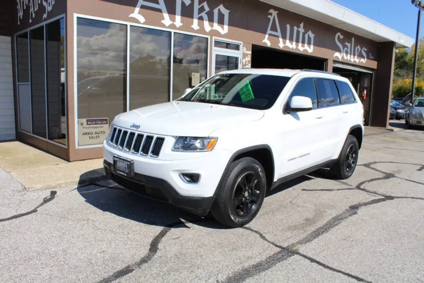 2016 Jeep Grand Cherokee Laredo photo 1