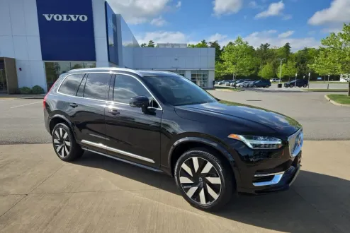 2023 Volvo XC90 Recharge Ultimate photo 2