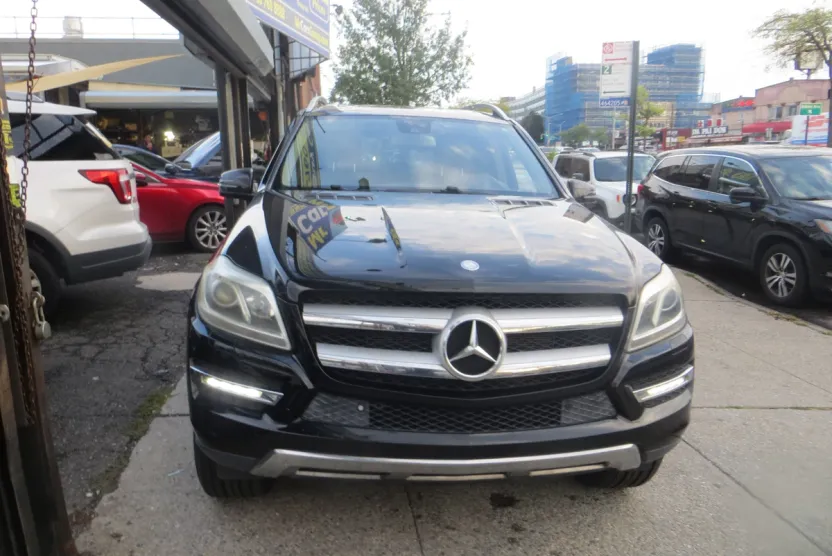 2016 Mercedes Benz GL 450 photo 1