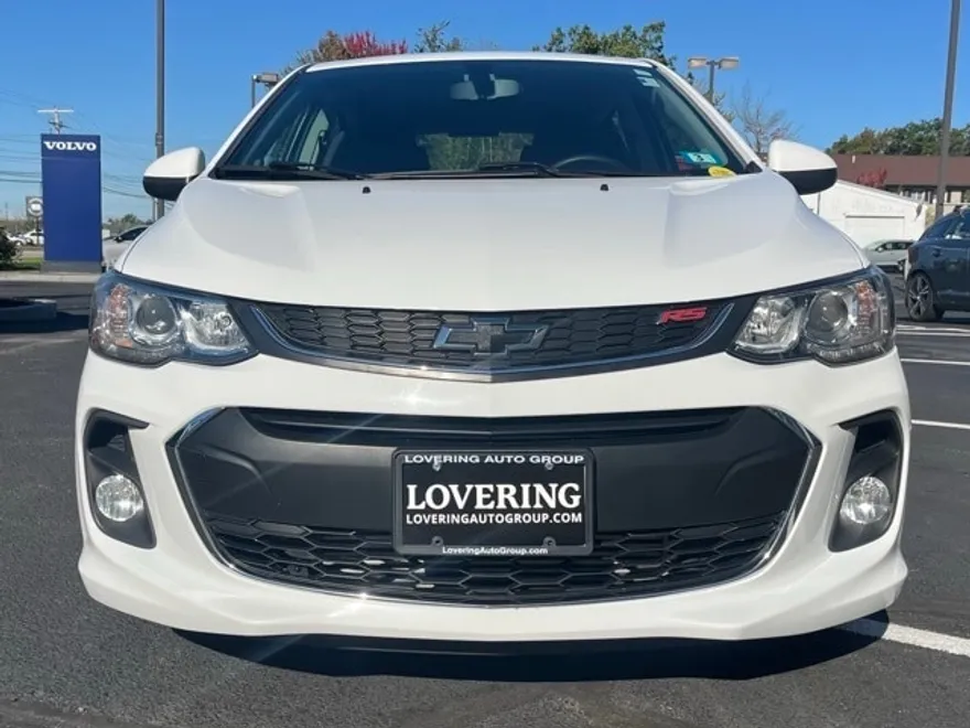 2018 Chevrolet Sonic LT photo 1