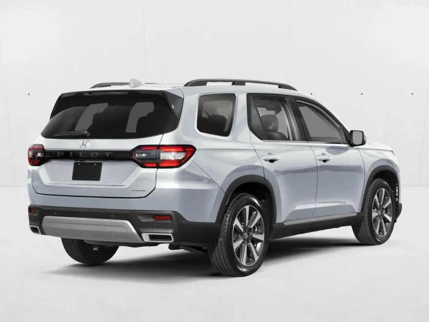 2025 Honda Pilot Touring photo 1