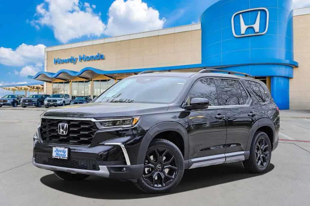 2025 Honda Pilot Touring photo 1
