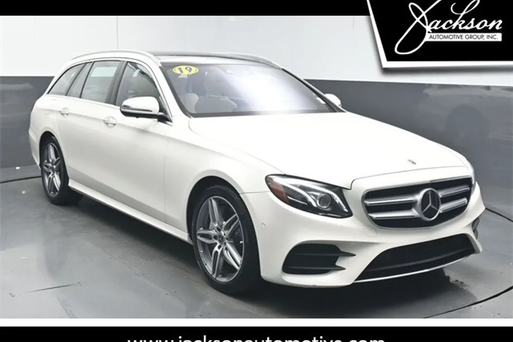 2019 Mercedes Benz E 450 4MATIC Wagon photo 1
