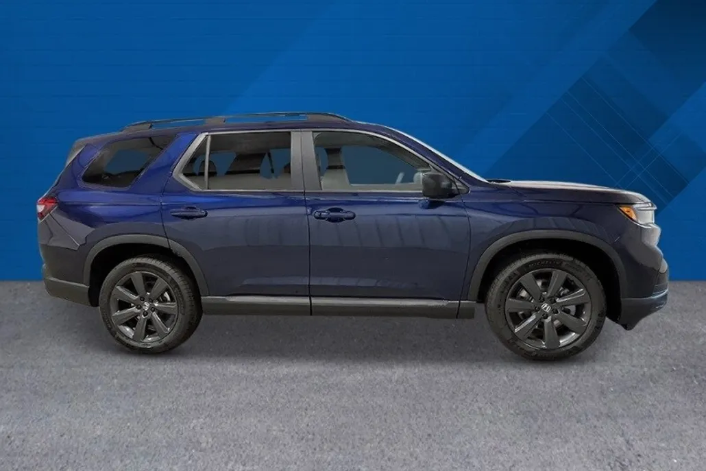 2025 Honda Pilot Sport photo 1