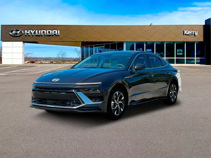 2025 Hyundai Sonata SEL photo 1