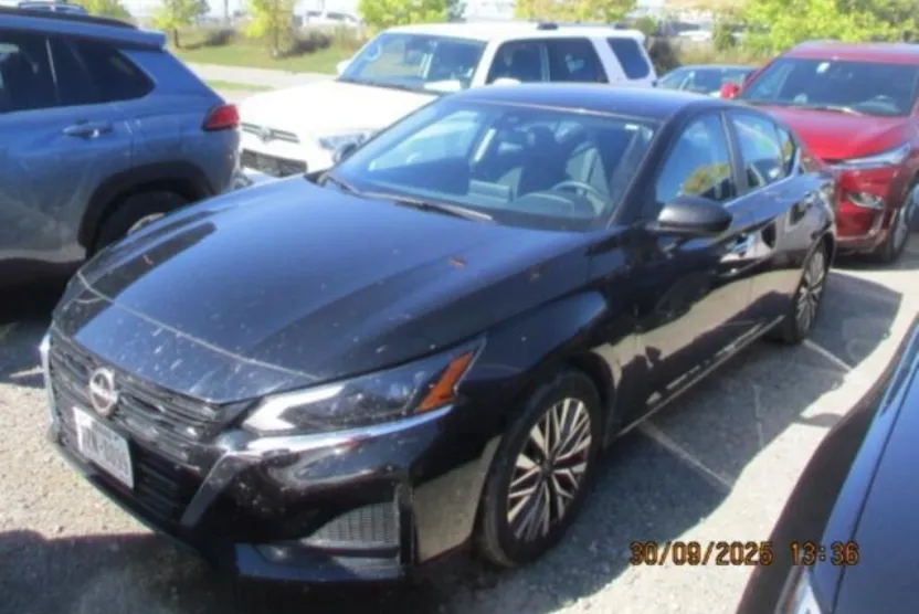 2024 Nissan Altima 2.5 SV photo 1