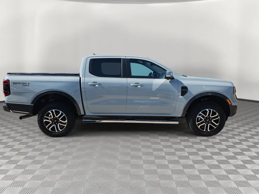 2024 Ford Ranger Lariat photo 1