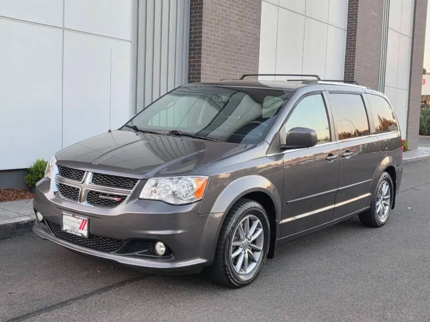 2015 Dodge Grand Caravan SE photo 1