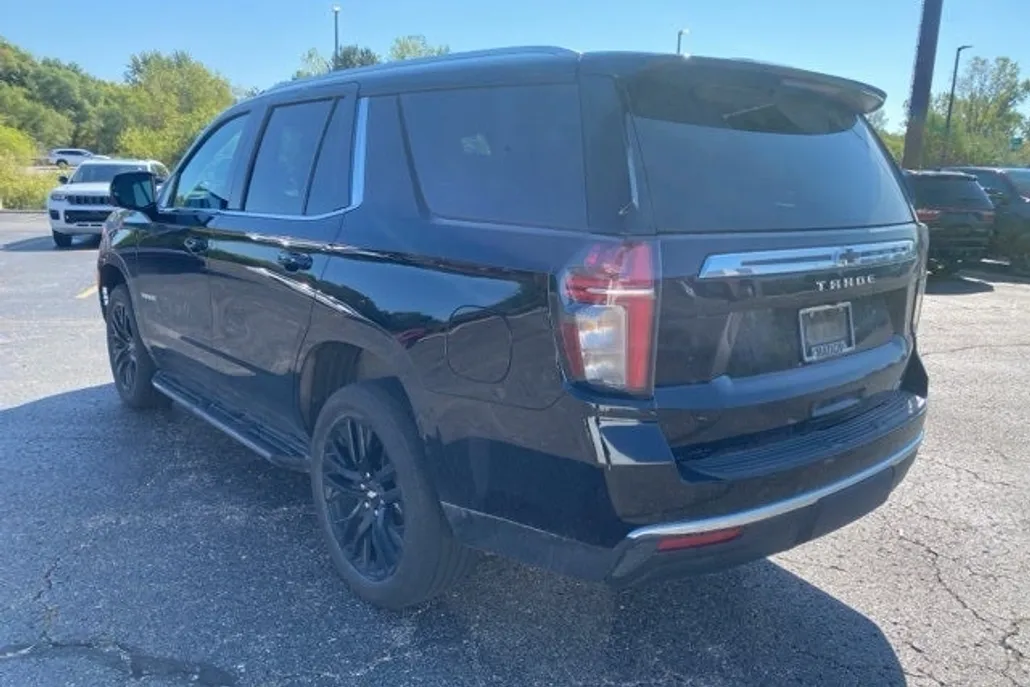 2023 Chevrolet Tahoe LT photo 1