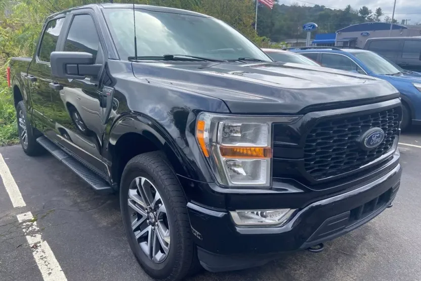 2022 Ford F-150 XL photo 1