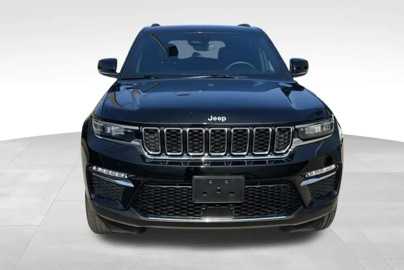 2024 Jeep Grand Cherokee Limited photo 1