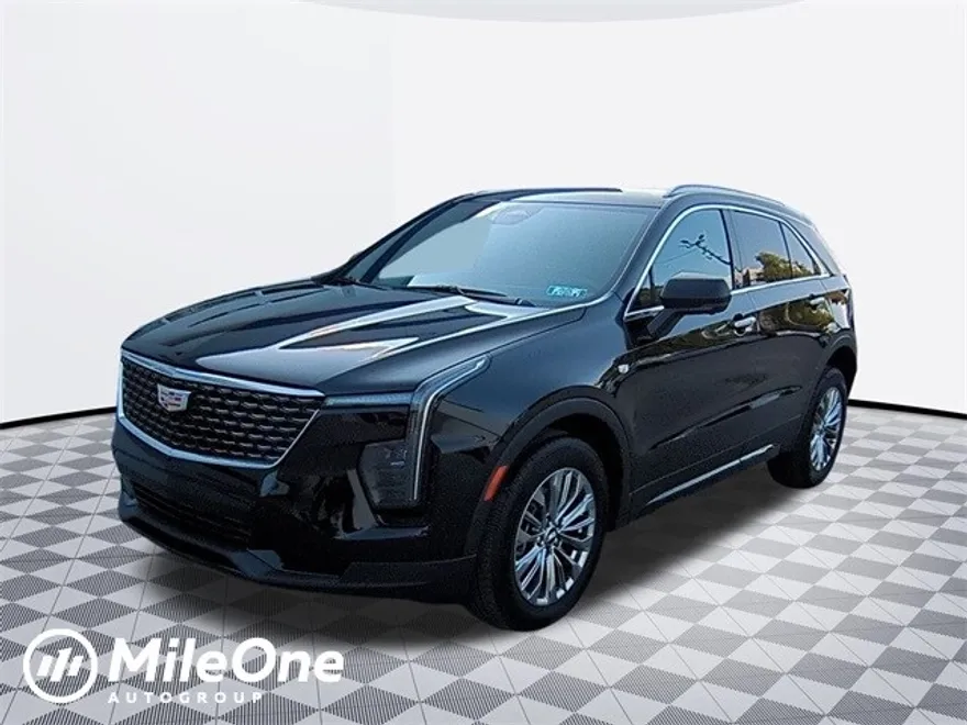 2025 Cadillac XT4 Premium Luxury photo 1