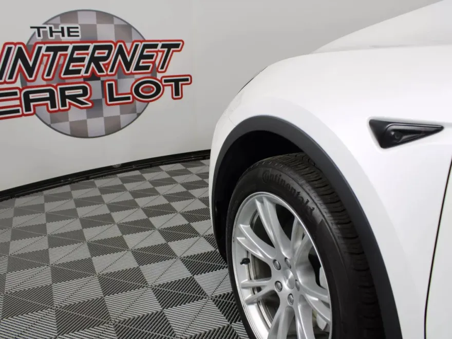 2020 Tesla Model Y Long Range photo 18