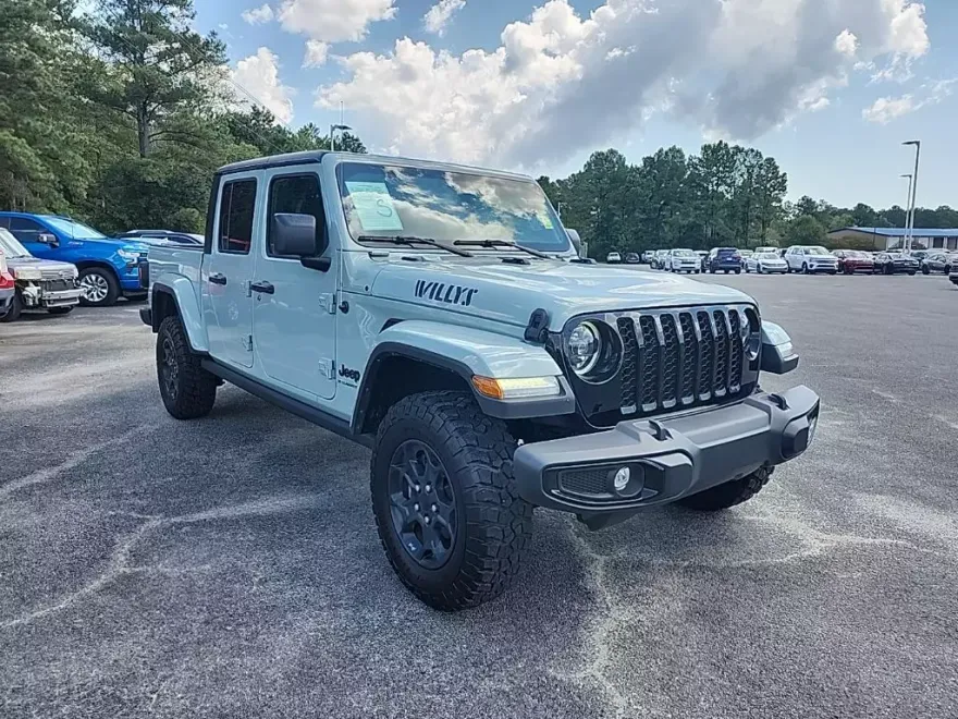 2023 Jeep Gladiator Sport photo 1