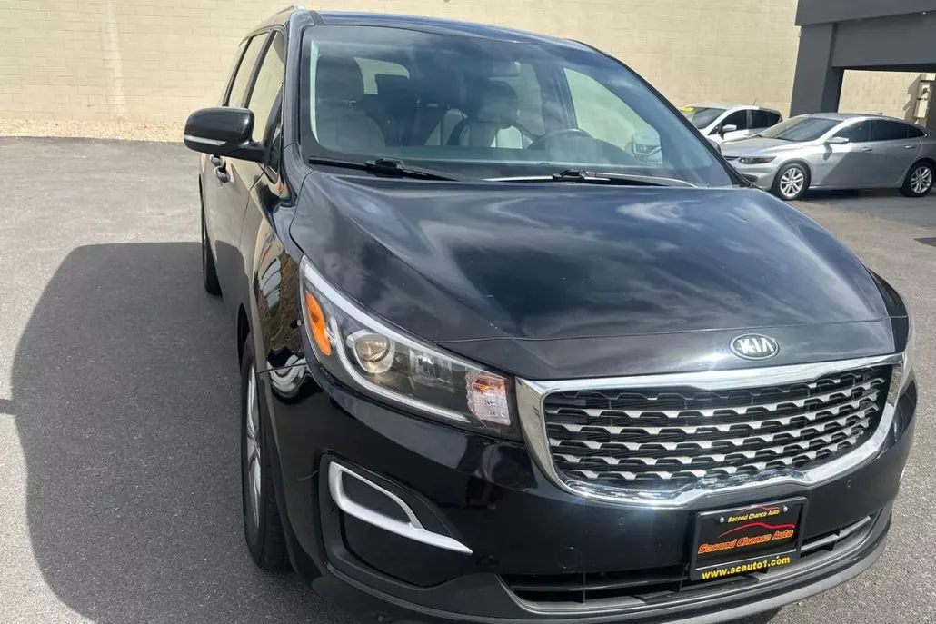 2021 Kia Sedona EX photo 1