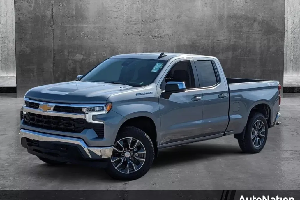 2025 Chevrolet Silverado 1500 LT photo 1