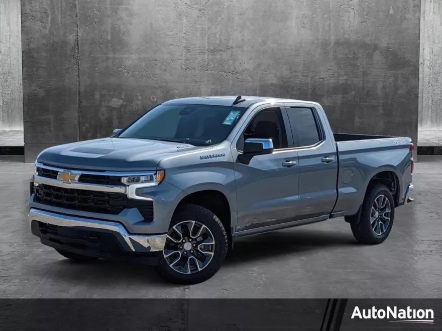 2025 Chevrolet Silverado 1500 LT photo 1
