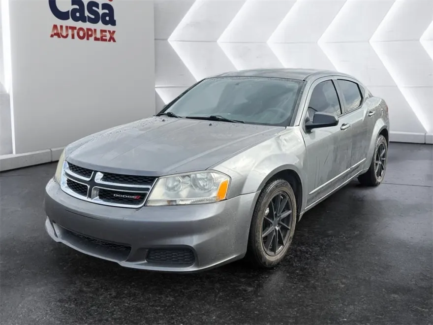 2012 Dodge Avenger SE photo 1