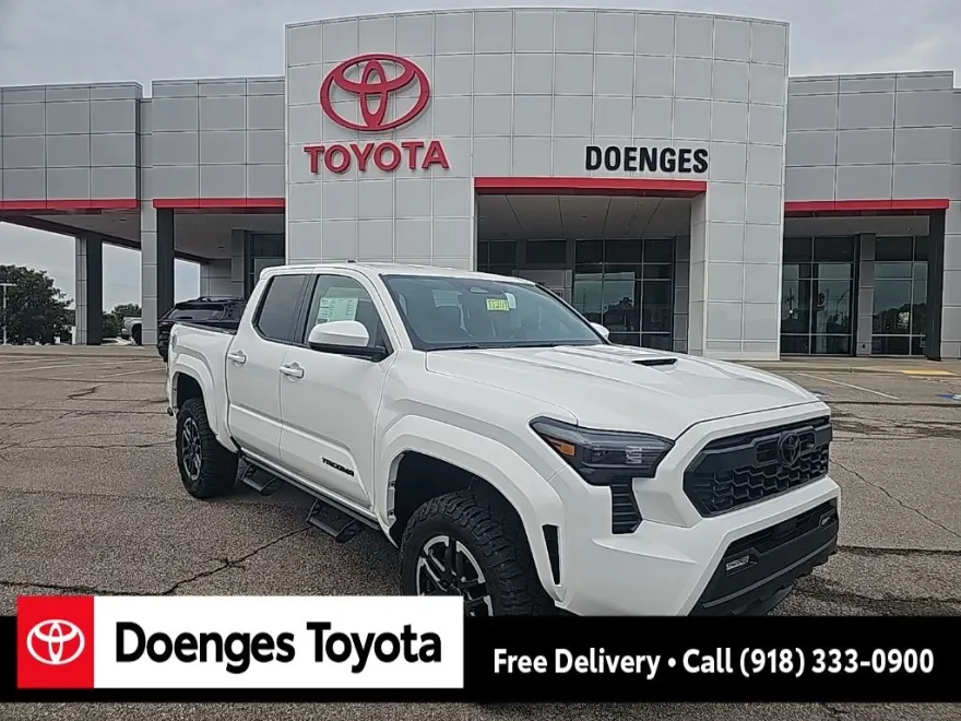 2025 Toyota Tacoma TRD Sport photo 1
