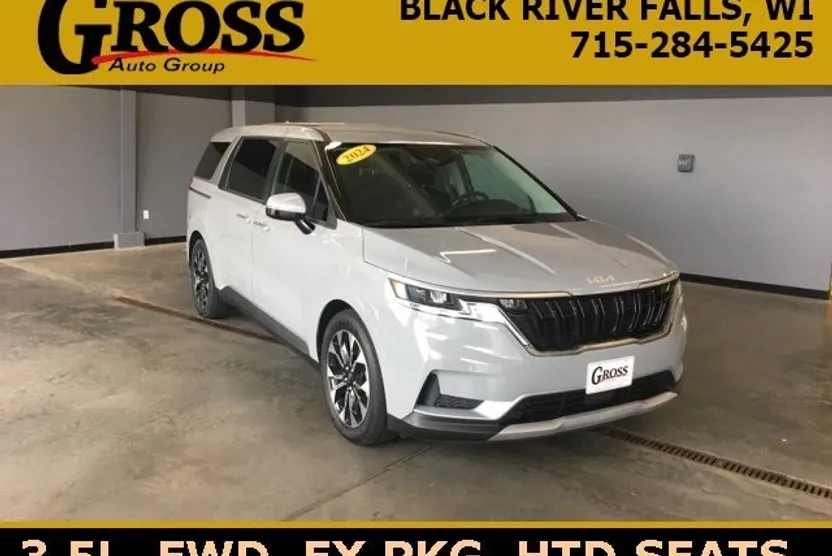 2024 Kia Carnival EX photo 1