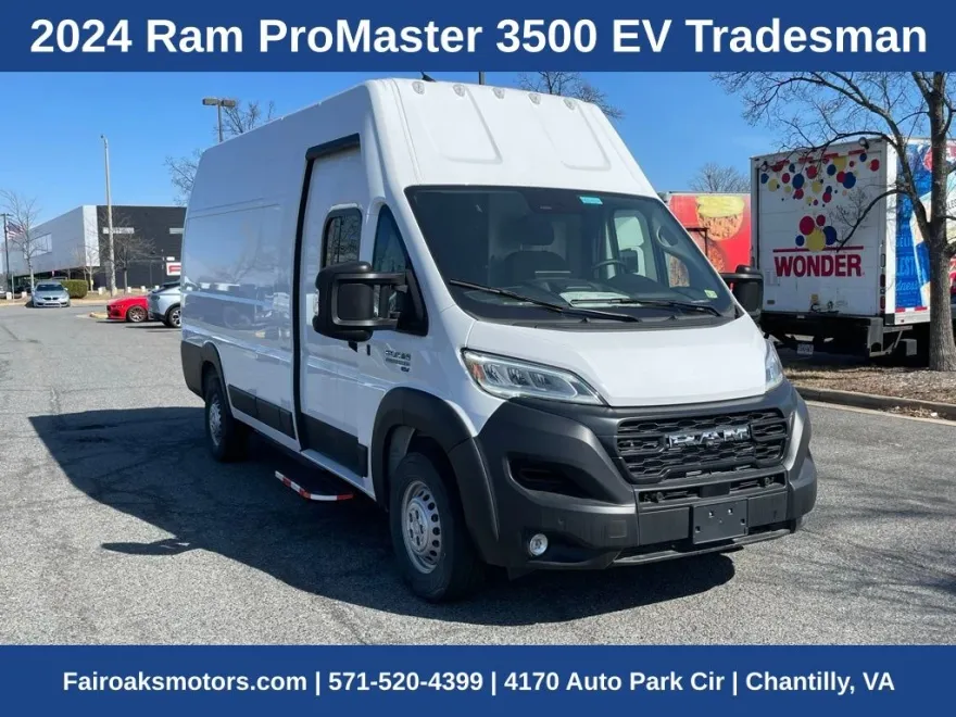 2024 Ram 3500 photo 1